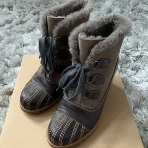 UGG Alasdair Brown Suede Leather Ankle Boot